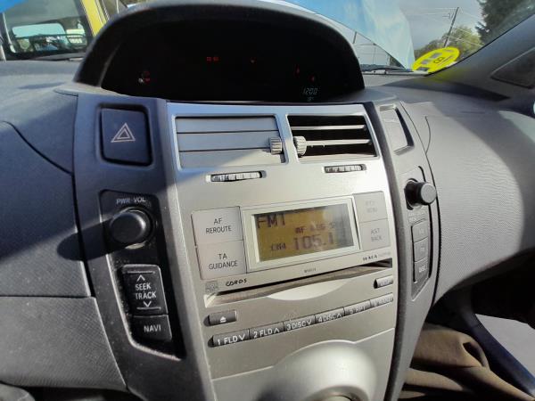 Yaris  TOYOTA Yaris (_P9_) Imagem-4