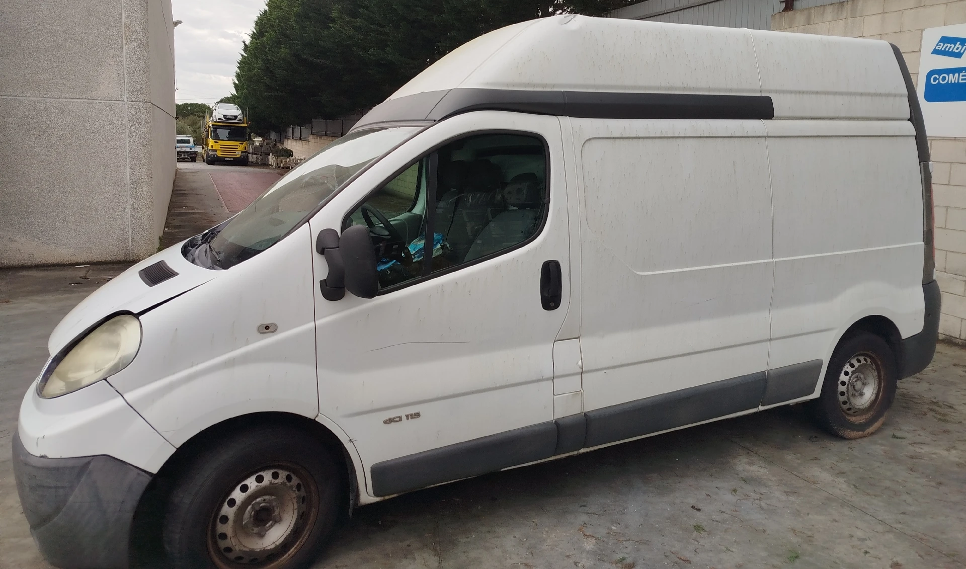 Trafic II Chassis  RENAULT Trafic II Chassis (EL) Imagem-1